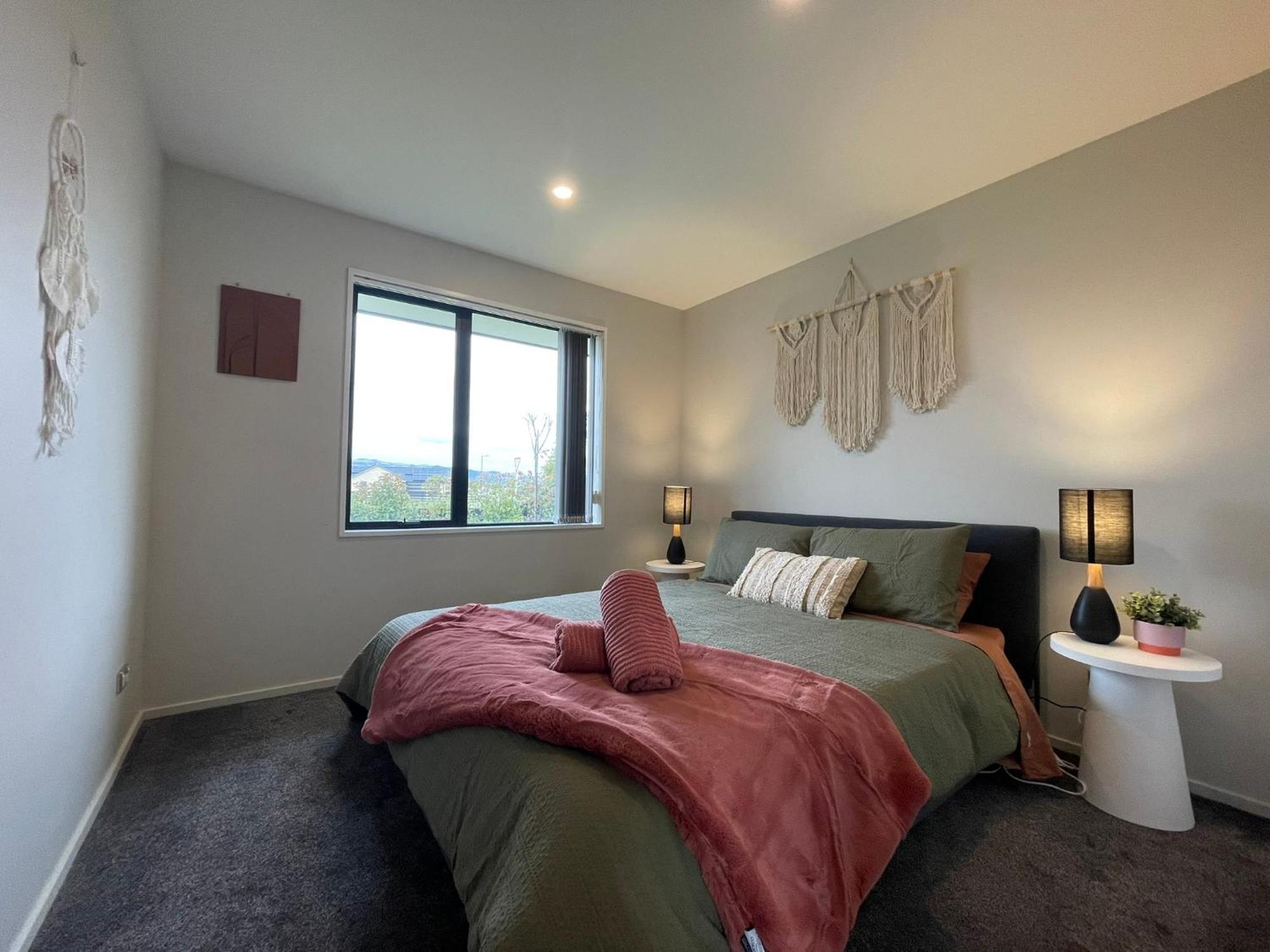 Luxury 4 Bedroom Family Retreat *