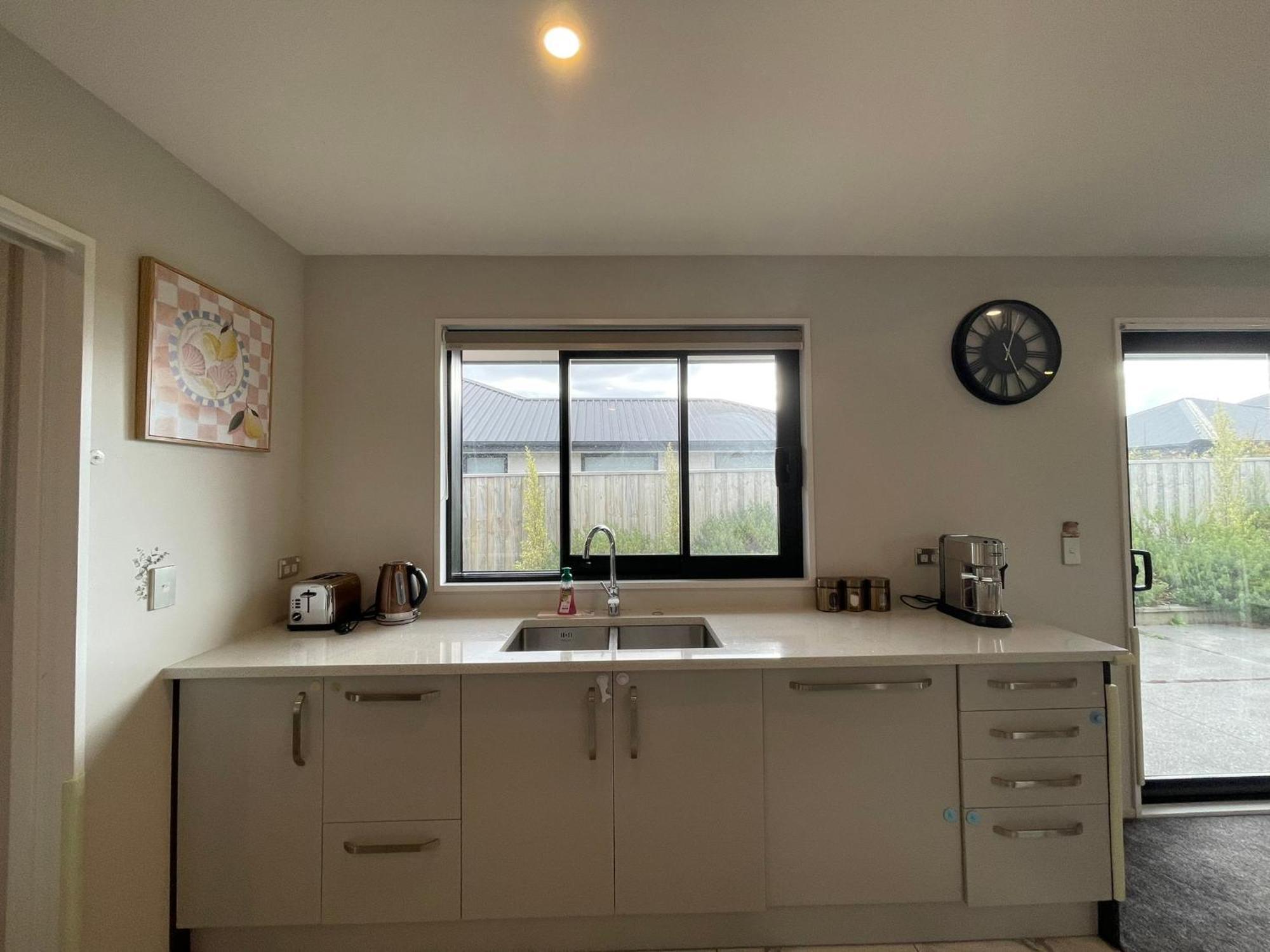 Luxury 4 Bedroom Family Retreat Holiday home *